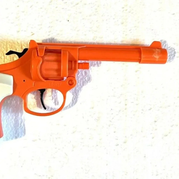 LOT OF 12 PARTY FAVORS / GIVEAWAYS WILD WEST COWBOY TOY RING CAP GUN - Picture 3 of 7